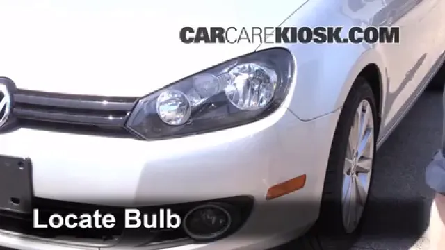 2013 Volkswagen Golf TDI 2.0L 4 Cyl. Turbo Diesel Hatchback (4 Door) Lights Highbeam (replace bulb)